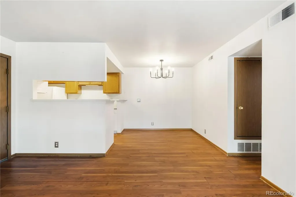 907 S Yampa Street Aurora CO 80017