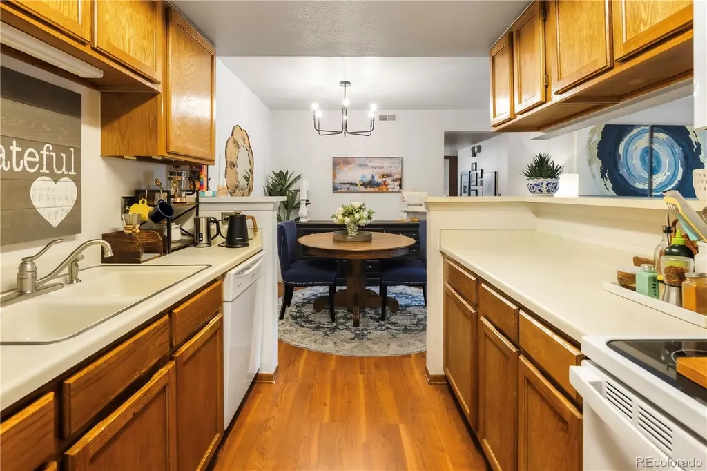 907 S Yampa Street Aurora CO 80017