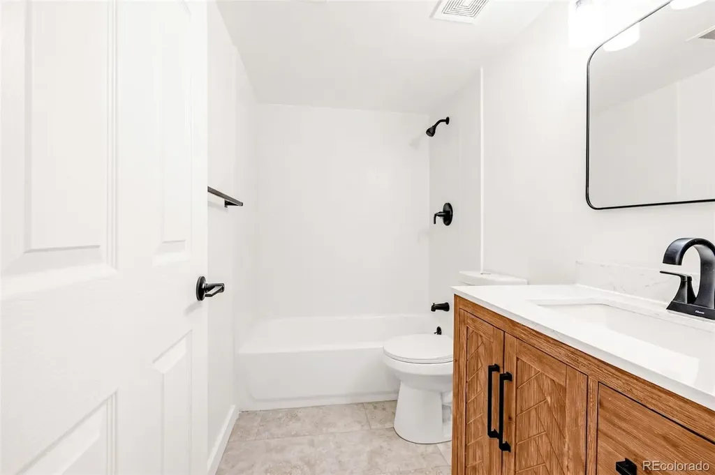 17396 E Rice Circle Aurora CO 80015