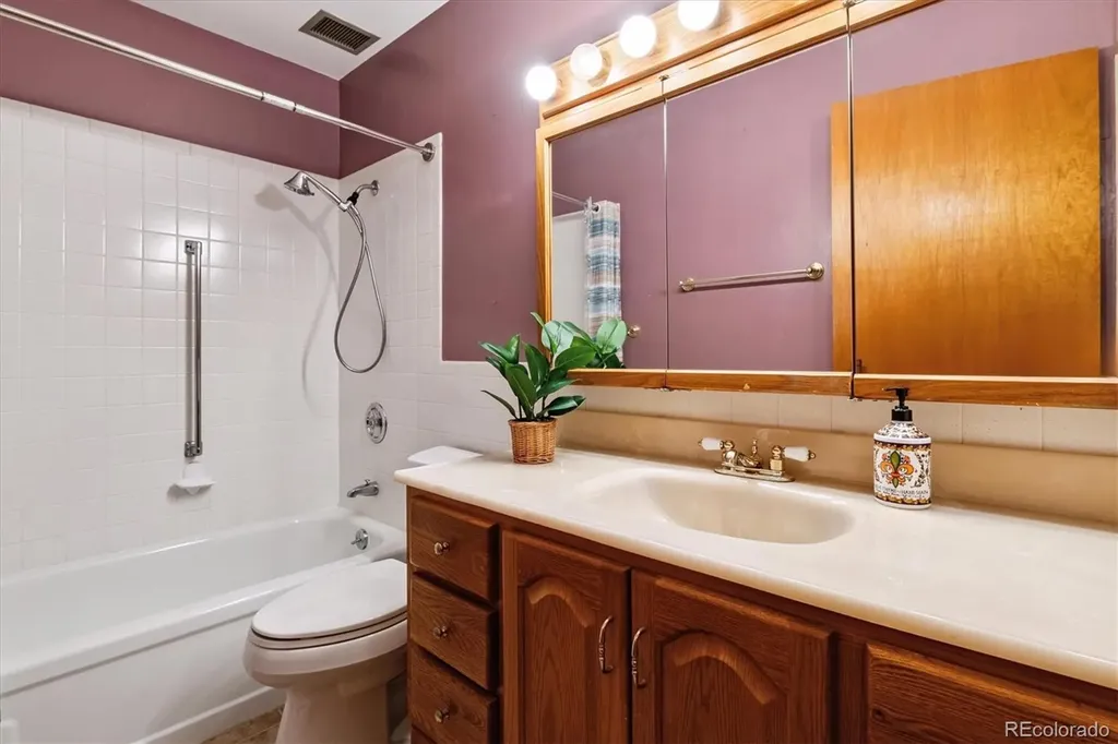 585 S Alton Way Denver CO 80247