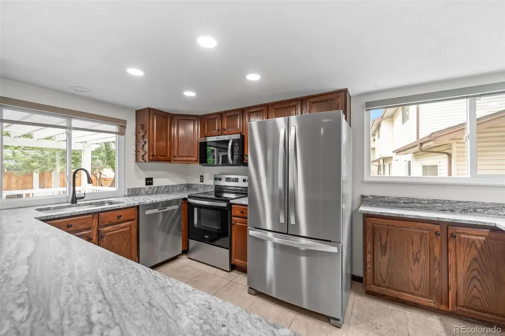 3702 S Mission Parkway Aurora CO 80013