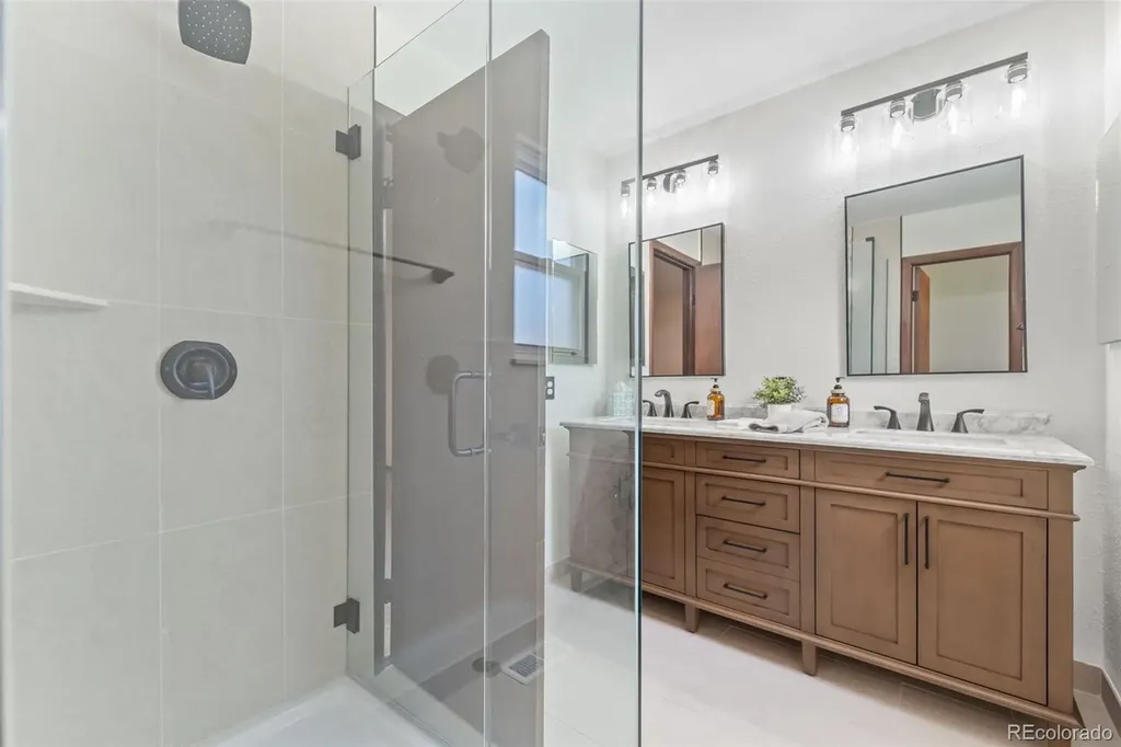 3702 S Mission Parkway Aurora CO 80013