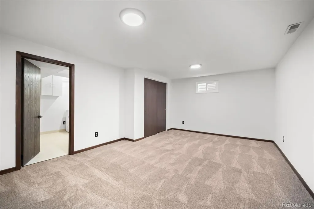 3702 S Mission Parkway Aurora CO 80013
