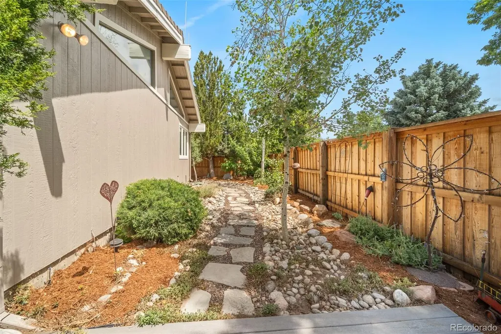 3702 S Mission Parkway Aurora CO 80013