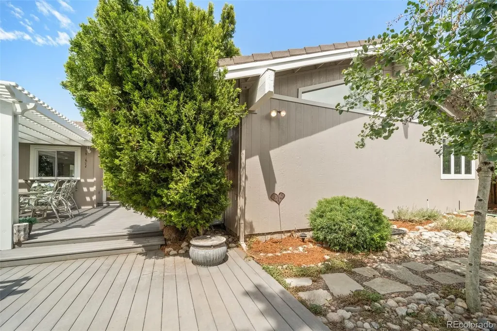 3702 S Mission Parkway Aurora CO 80013