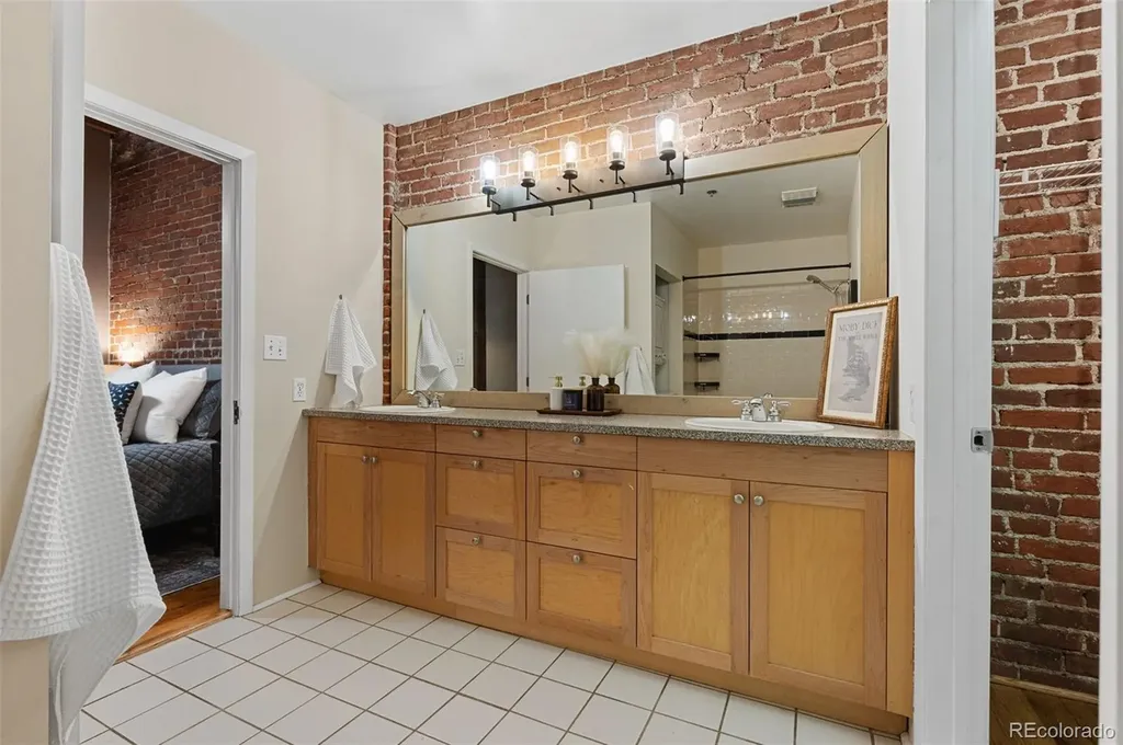 2960 Inca Street Denver CO 80202