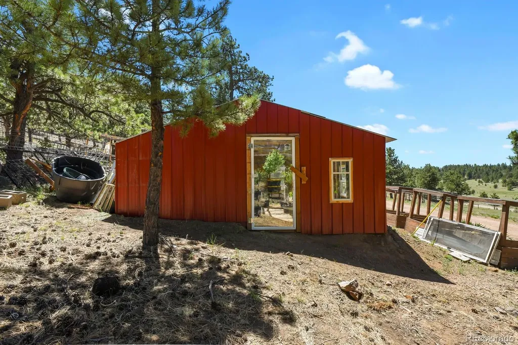 150 Julia Road Guffey CO 80820