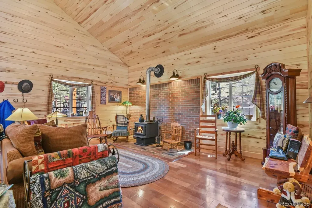 150 Julia Road Guffey CO 80820