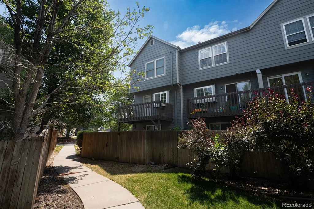 1209 S Flower Circle Lakewood CO 80232