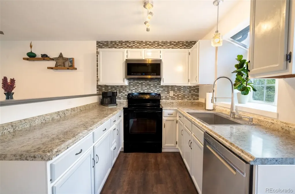 1209 S Flower Circle Lakewood CO 80232