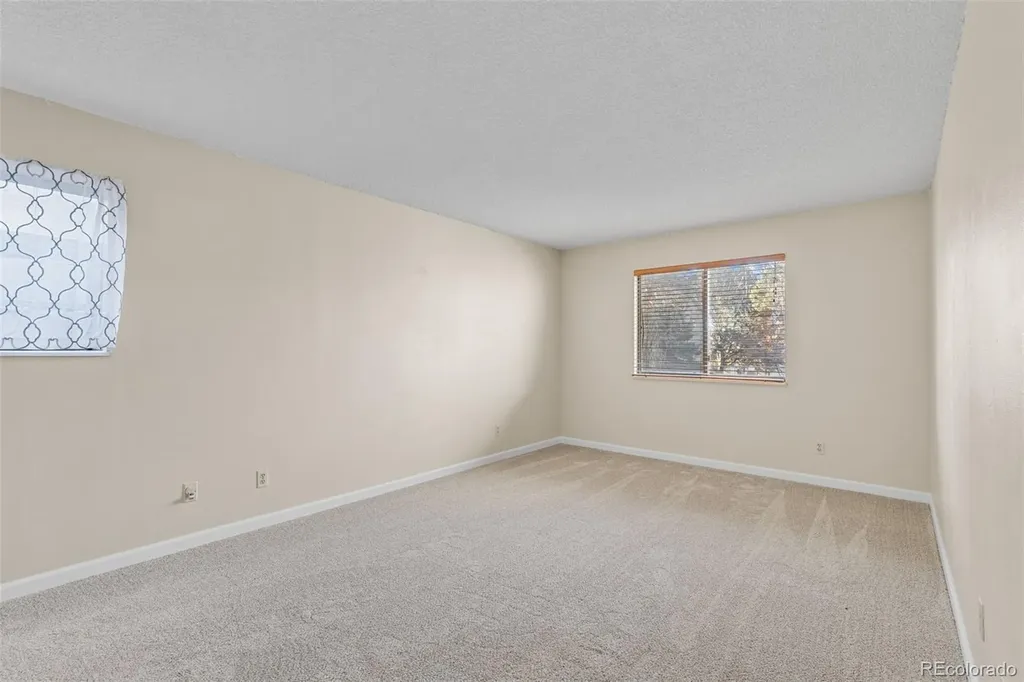 921 Walden Street Aurora CO 80017