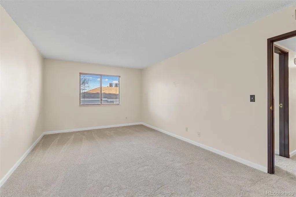 921 Walden Street Aurora CO 80017