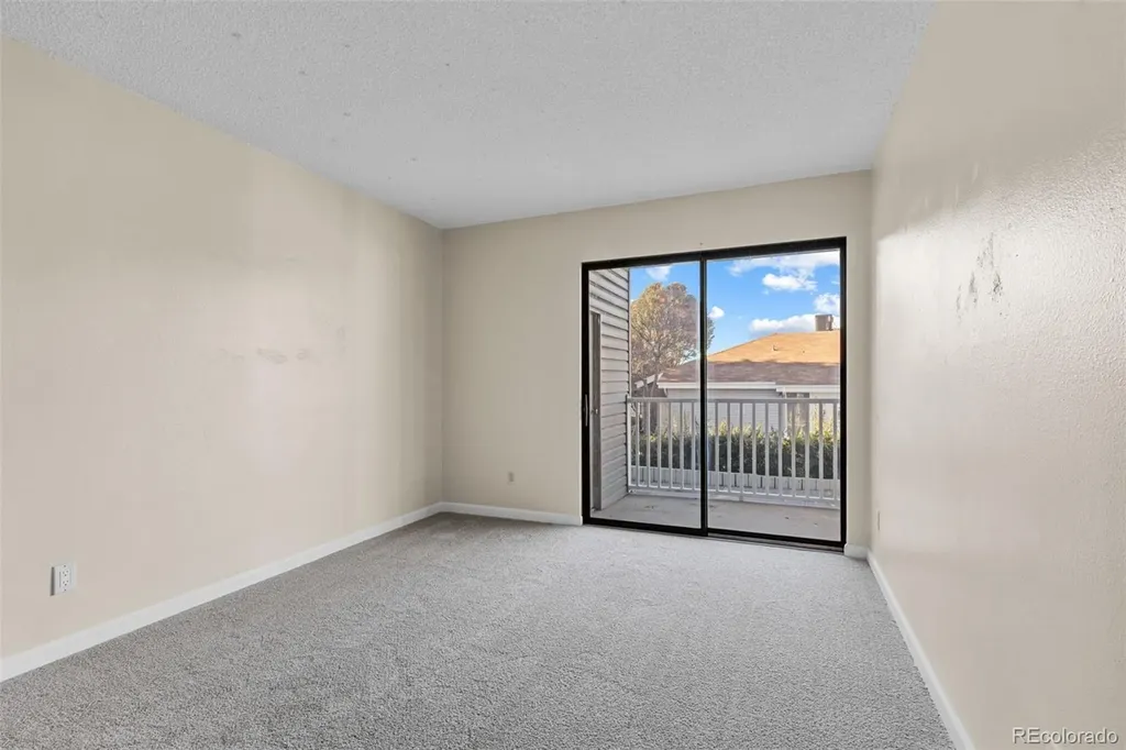 921 Walden Street Aurora CO 80017
