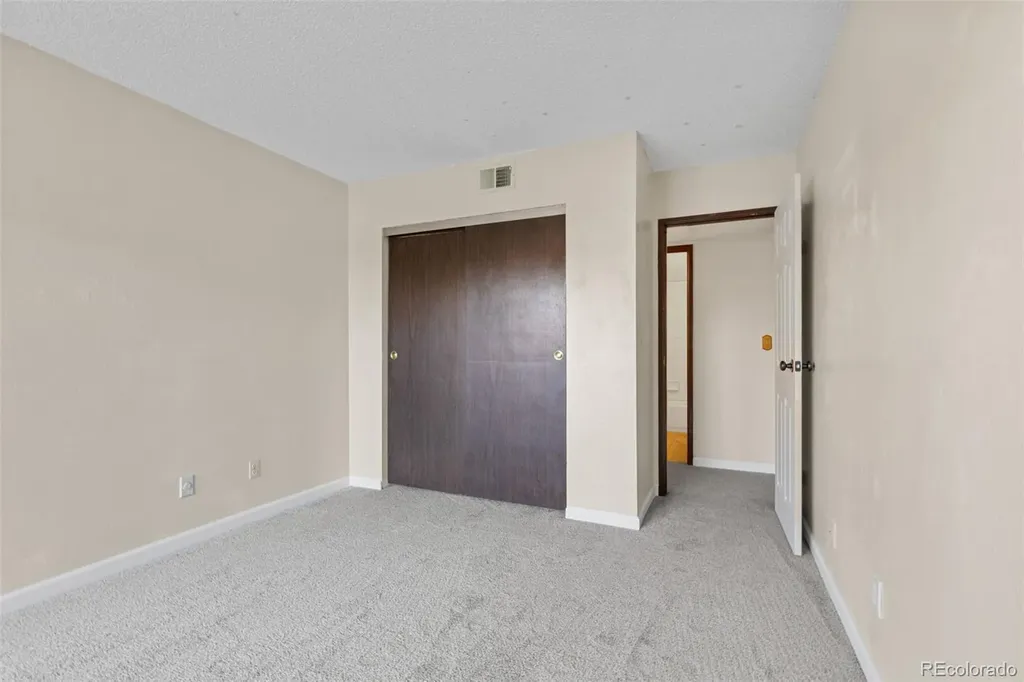 921 Walden Street Aurora CO 80017