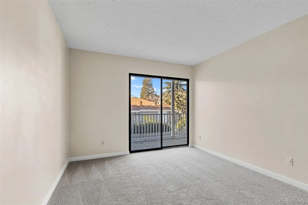 921 Walden Street Aurora CO 80017