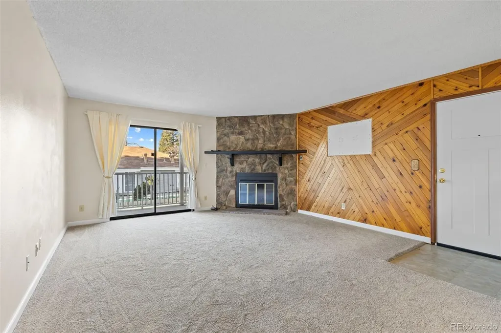 921 Walden Street Aurora CO 80017