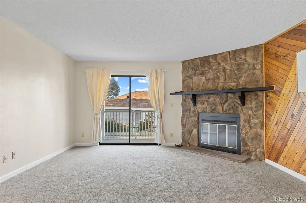 921 Walden Street Aurora CO 80017