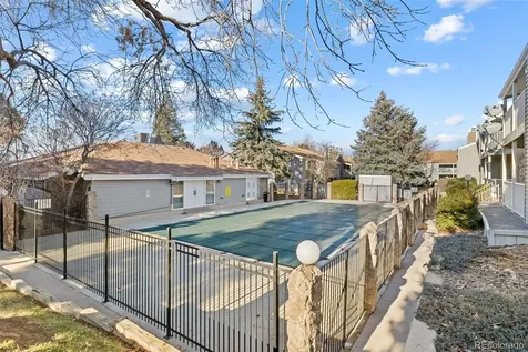 921 Walden Street Aurora CO 80017