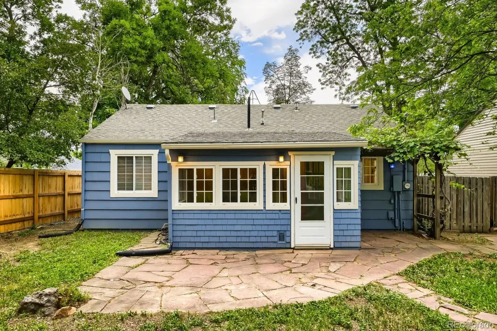 417 Vivian Street Longmont CO 80501