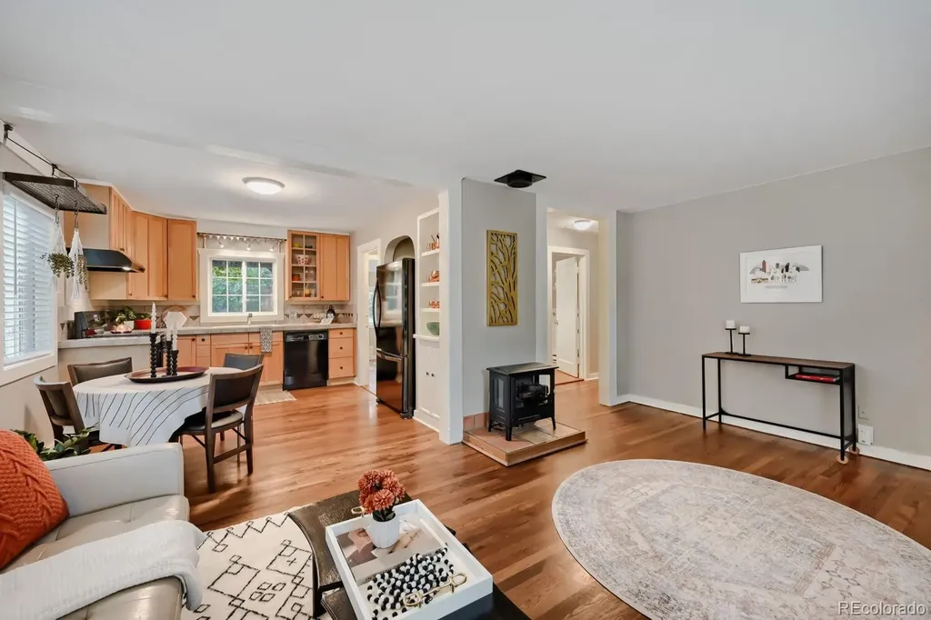 417 Vivian Street Longmont CO 80501