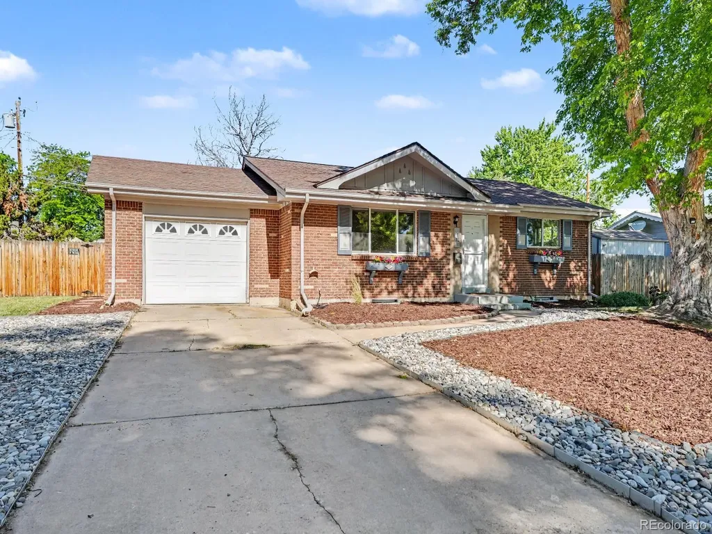 1635 S Cape Street Lakewood CO 80232