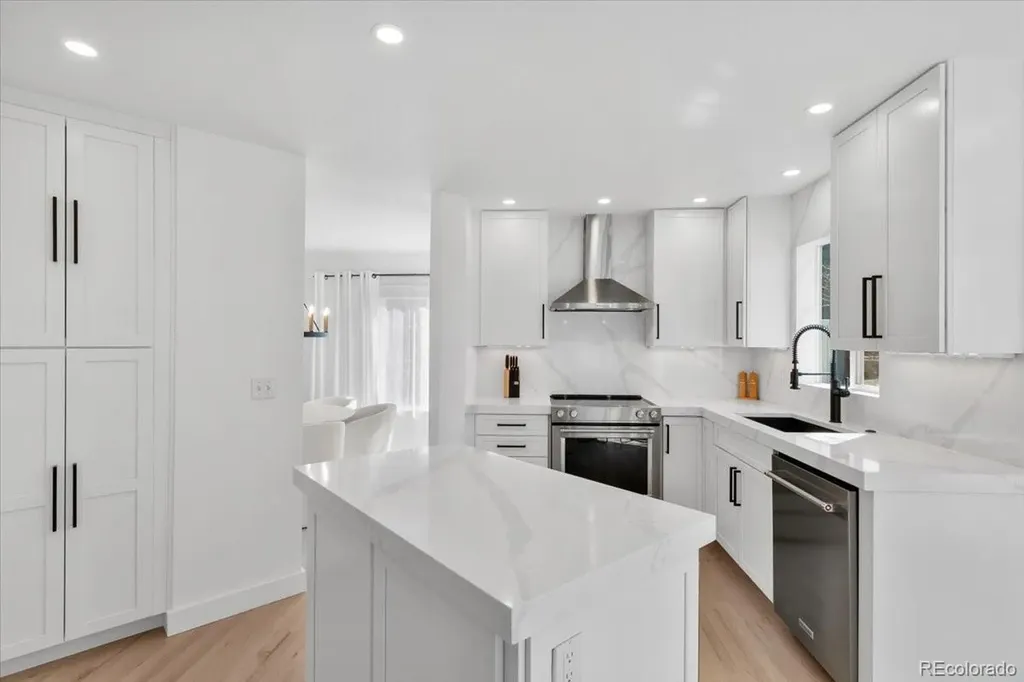 9421 Crestmore Way Highlands Ranch CO 80126