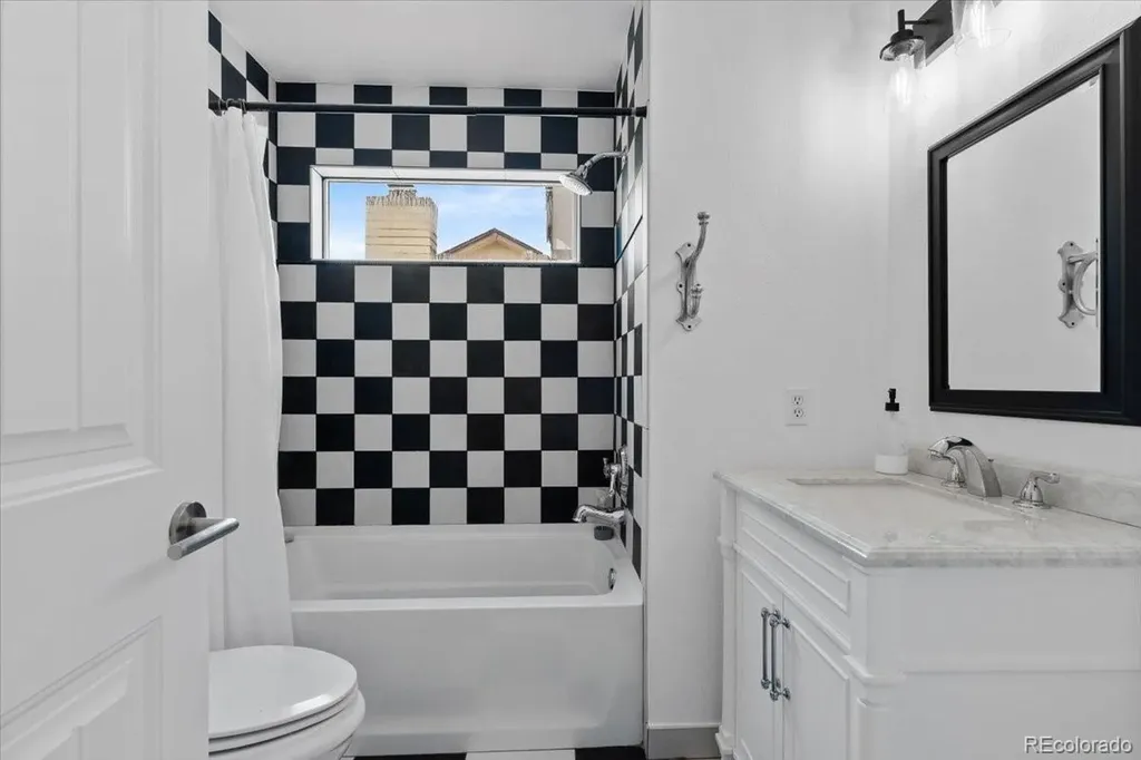 9421 Crestmore Way Highlands Ranch CO 80126