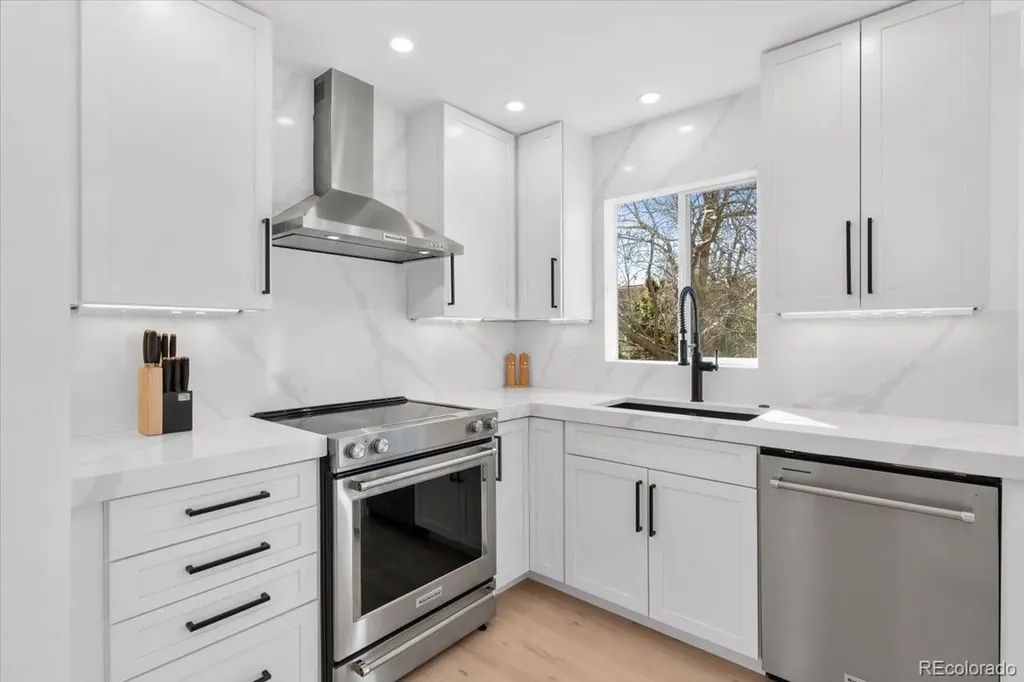 9421 Crestmore Way Highlands Ranch CO 80126