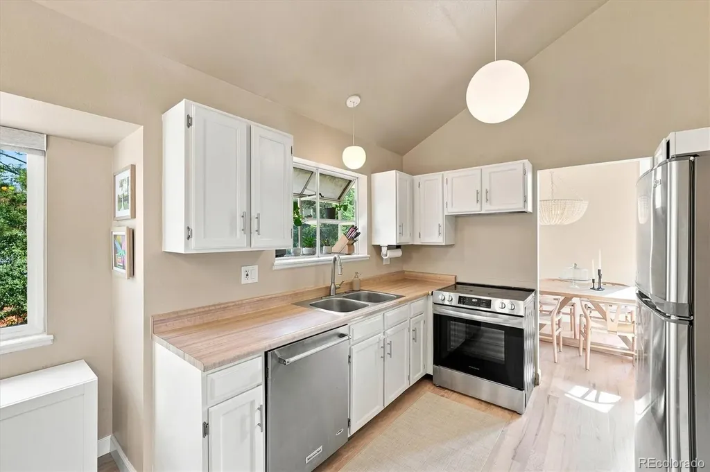 10919 E Maplewood Drive Englewood CO 80111