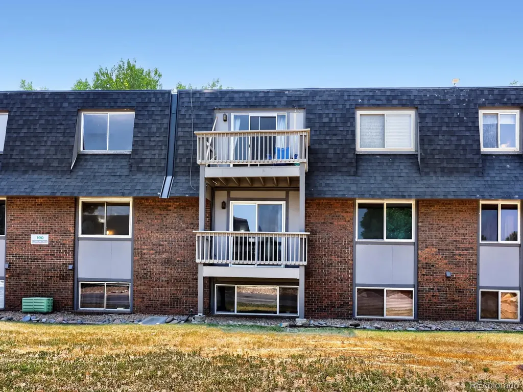 190 E Highline Circle Centennial CO 80122