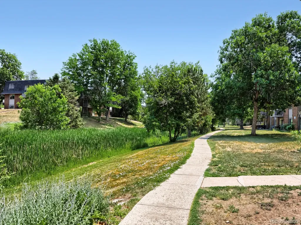 190 E Highline Circle Centennial CO 80122