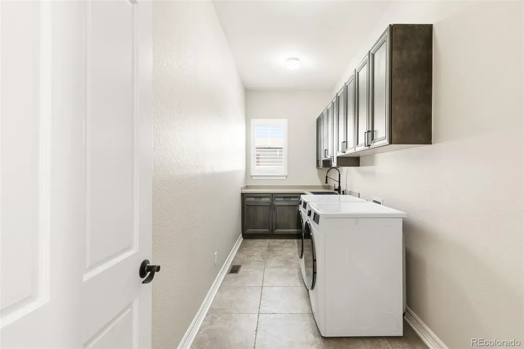 26746 E Peakview Drive Aurora CO 80016