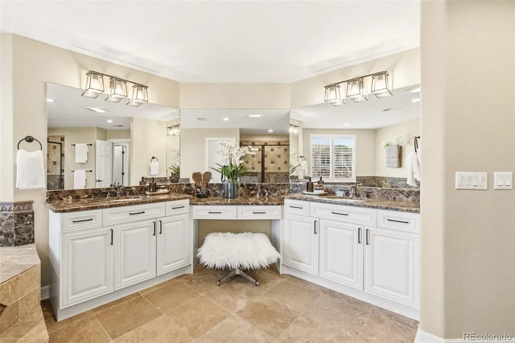 26746 E Peakview Drive Aurora CO 80016