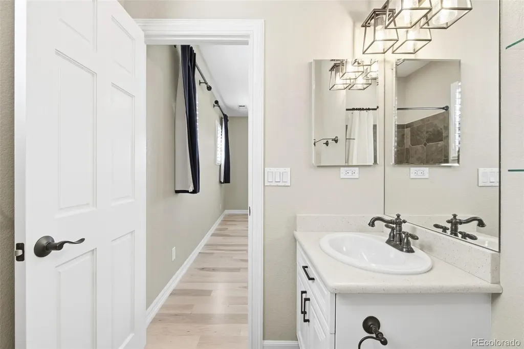 26746 E Peakview Drive Aurora CO 80016