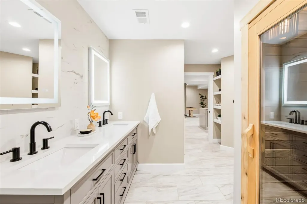 26746 E Peakview Drive Aurora CO 80016