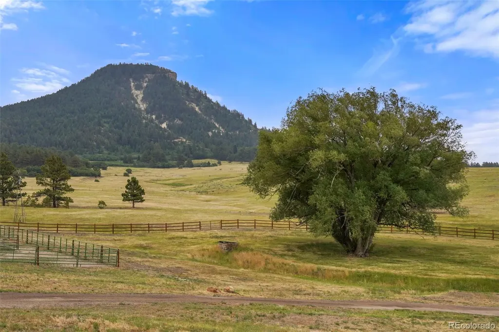 9610 S Perry Park Road Larkspur CO 80118