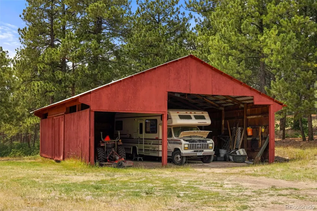 9610 S Perry Park Road Larkspur CO 80118