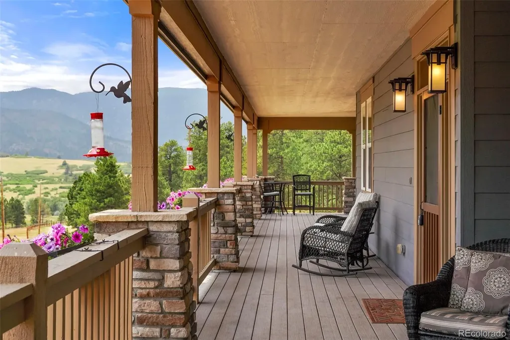 9610 S Perry Park Road Larkspur CO 80118