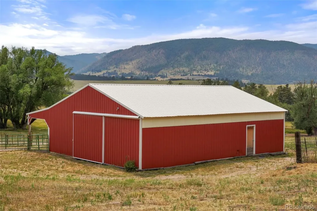 9610 S Perry Park Road Larkspur CO 80118
