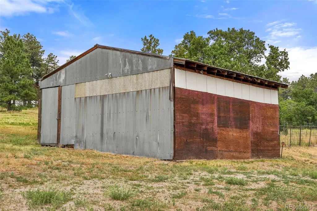 9610 S Perry Park Road Larkspur CO 80118