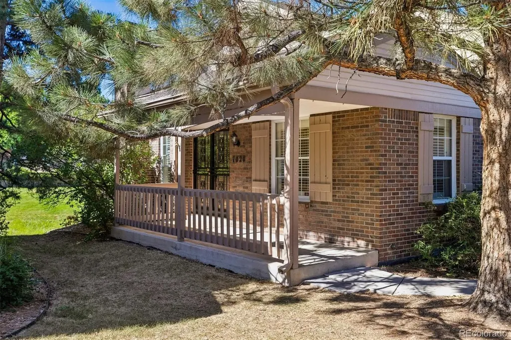7020 E Briarwood Circle Centennial CO 80112
