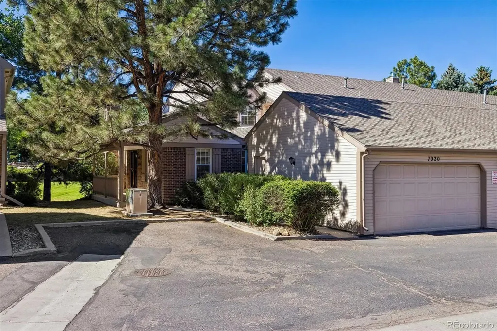 7020 E Briarwood Circle Centennial CO 80112