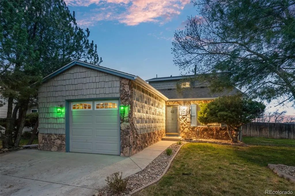 17551 E Temple Drive Aurora CO 80015