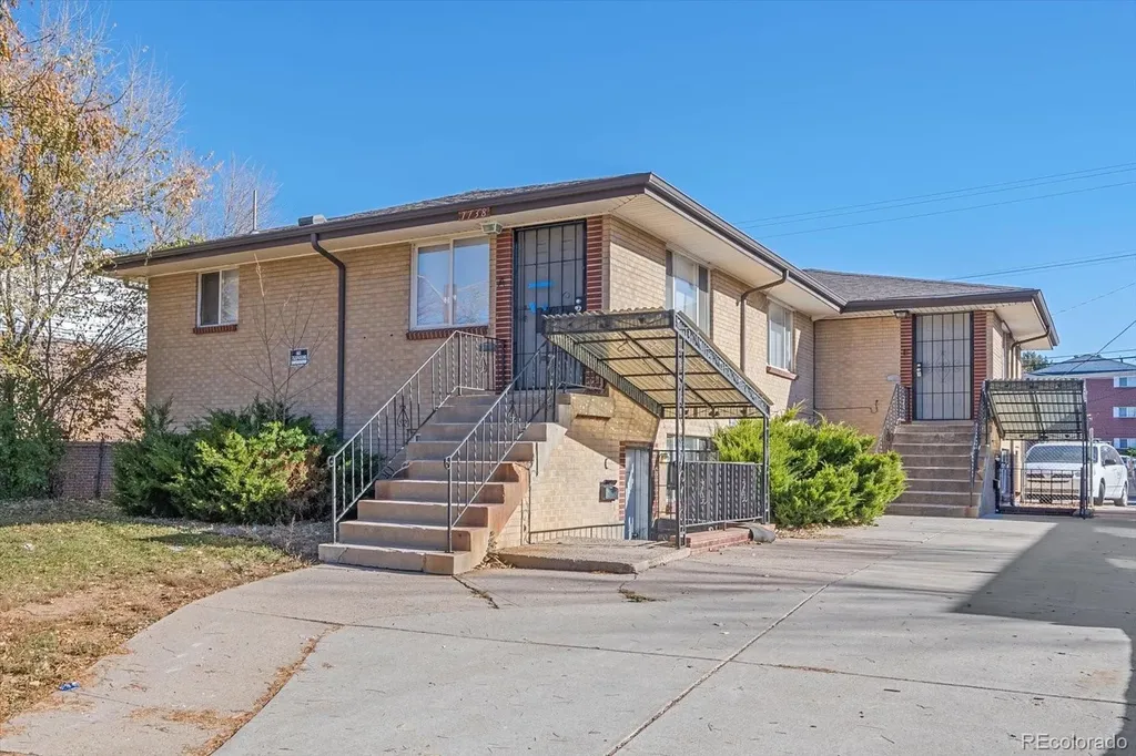 1738 Boston Street Aurora CO 80010