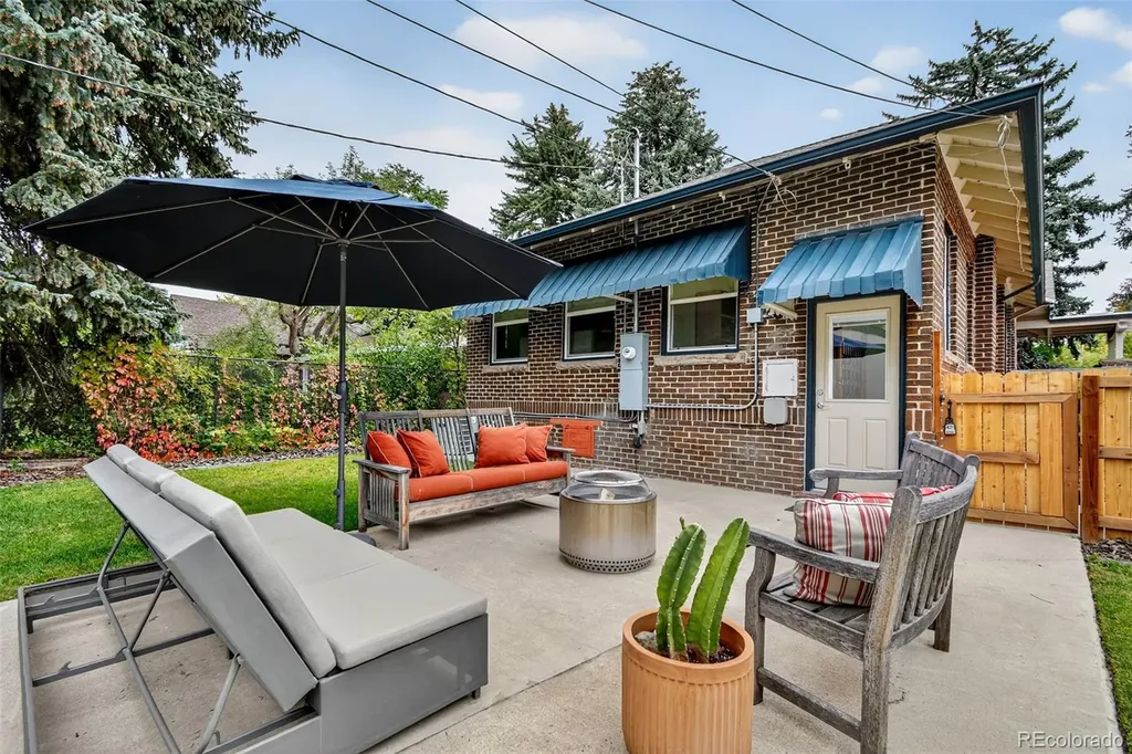 2065 Holly Street Denver CO 80207