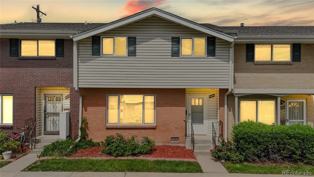 9238 E Mansfield Avenue Denver CO 80237