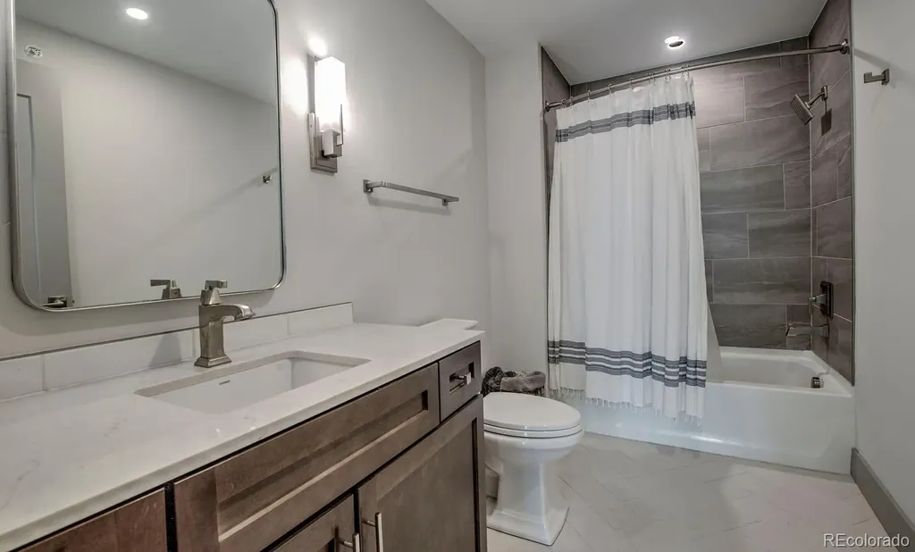 37 W 4th Street Silverthorne CO 80498