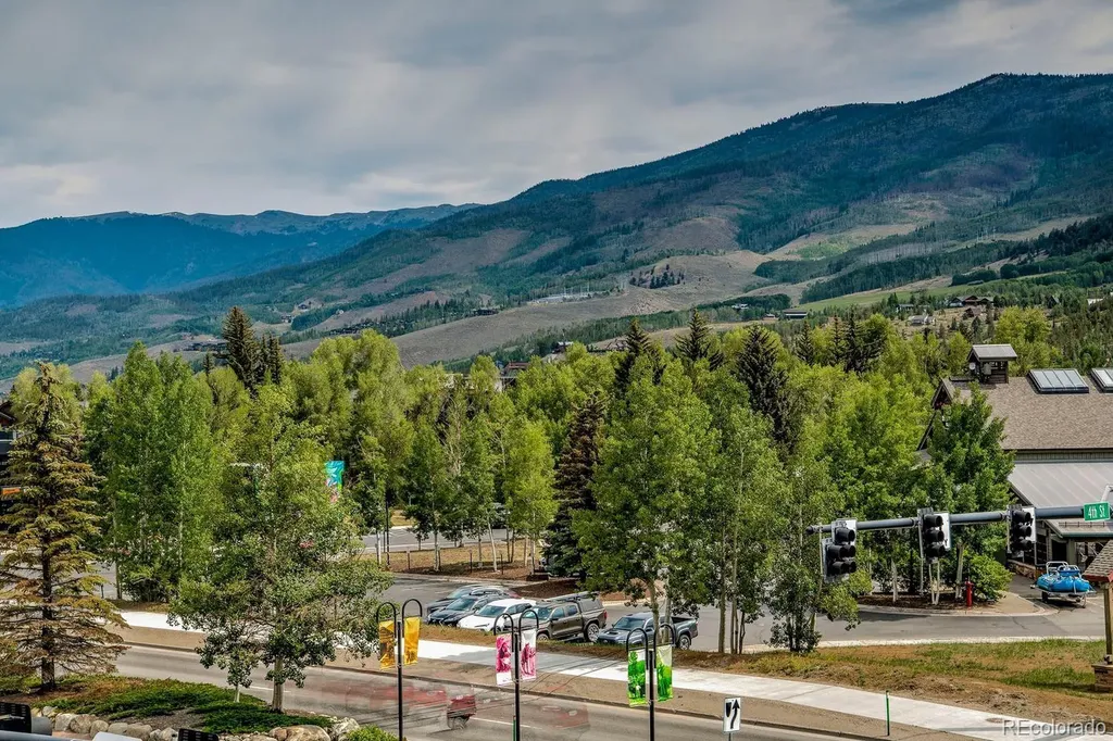 37 W 4th Street Silverthorne CO 80498