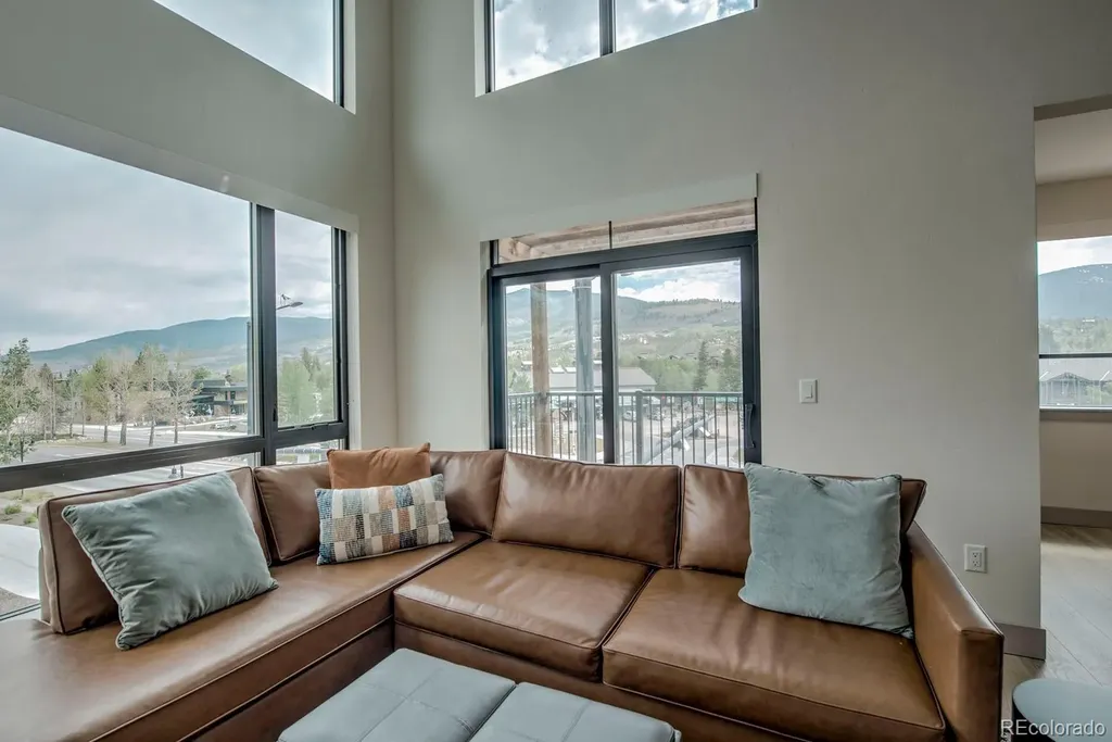 37 W 4th Street Silverthorne CO 80498