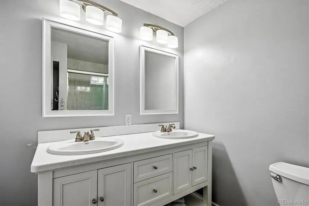 525 Lindenwood Court Highlands Ranch CO 80126